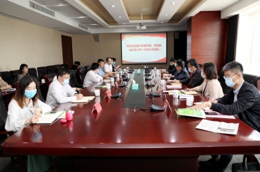 黄冈市委常委、、统战部部长李小平一行莅临永利集团88304官网纸业调研领导